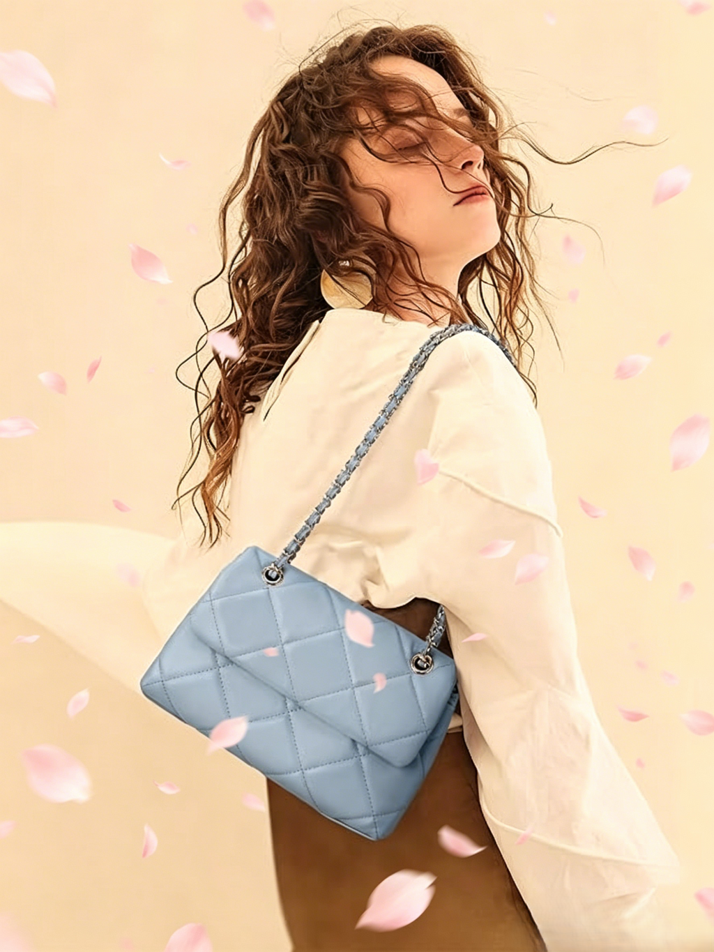 Quilted Crossbody Purses for Women Small Ladies Shoulder Bags with Chain Trendy Clutch Purse Cute Designer Bag