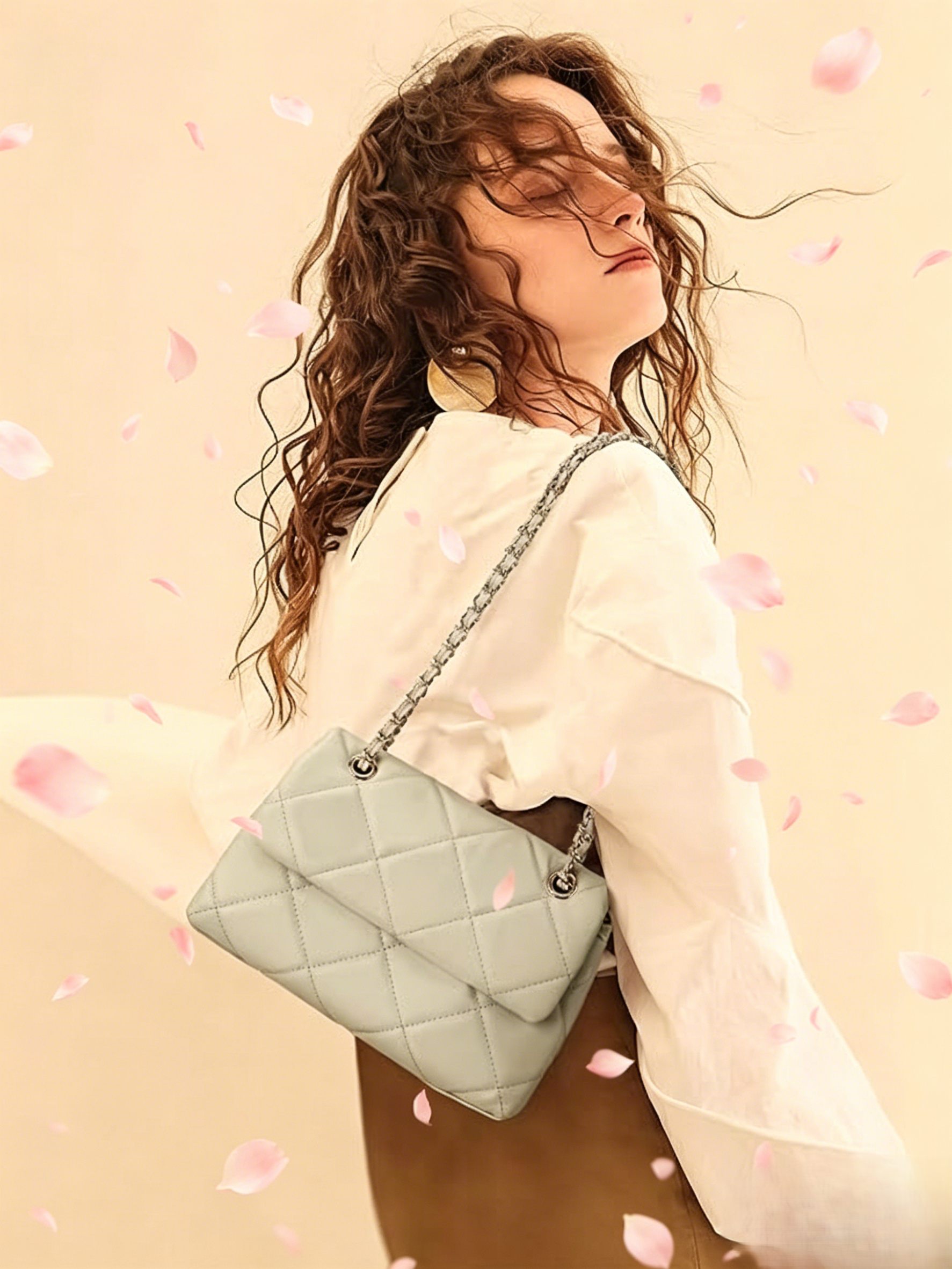 Quilted Crossbody Purses for Women Small Ladies Shoulder Bags with Chain Trendy Clutch Purse Cute Designer Bag